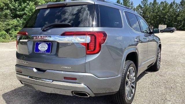 2022 GMC Acadia Denali