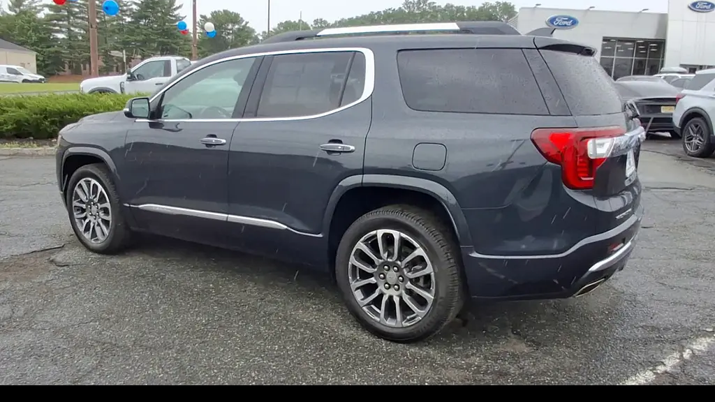 2021 GMC Acadia Denali