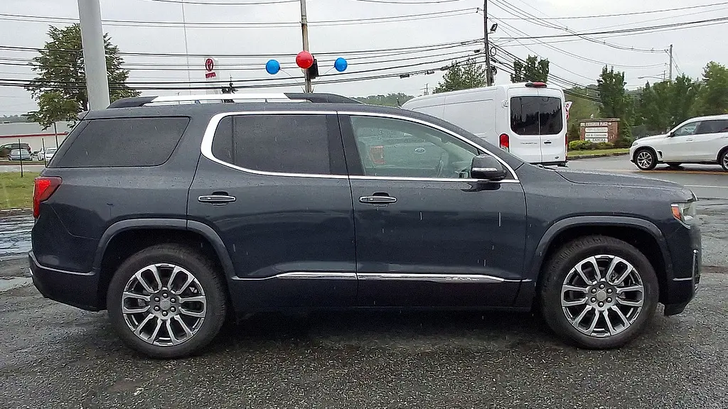 2021 GMC Acadia Denali