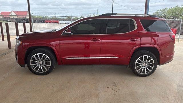 2023 GMC Acadia Denali