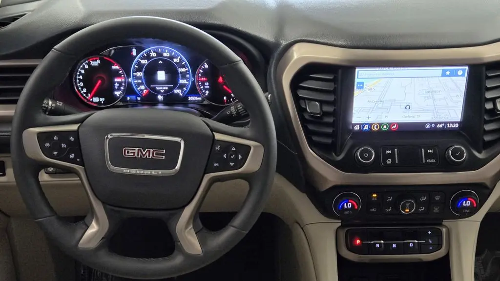 2023 GMC Acadia Denali