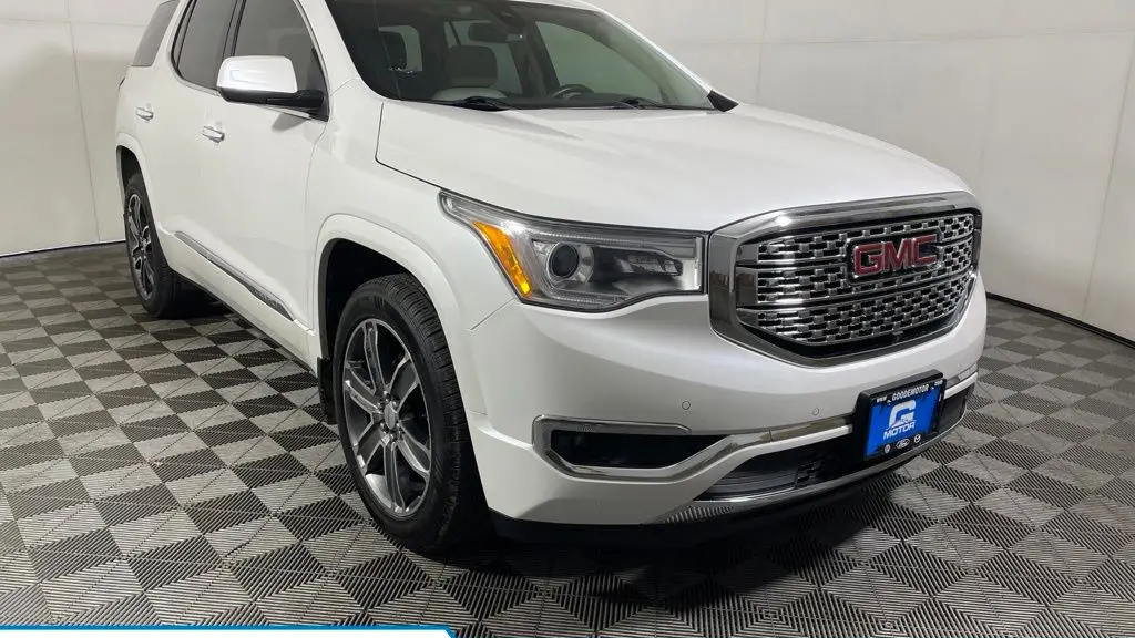 2017 GMC Acadia Denali