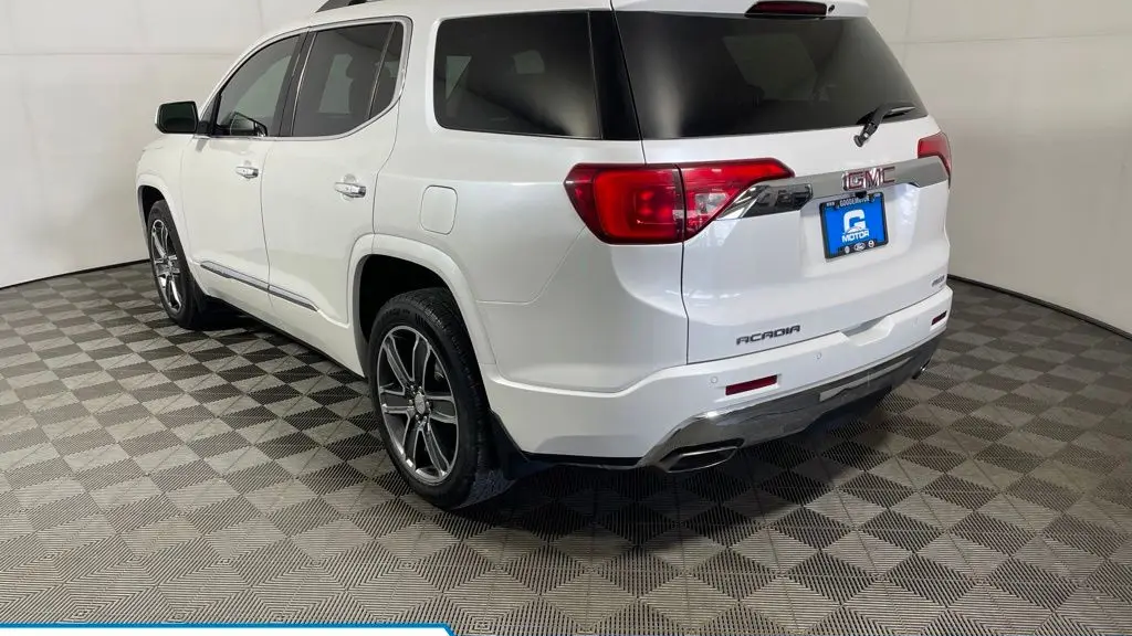2017 GMC Acadia Denali