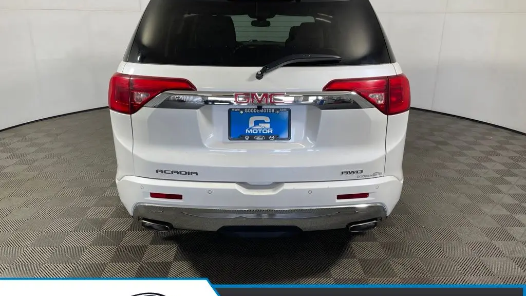2017 GMC Acadia Denali