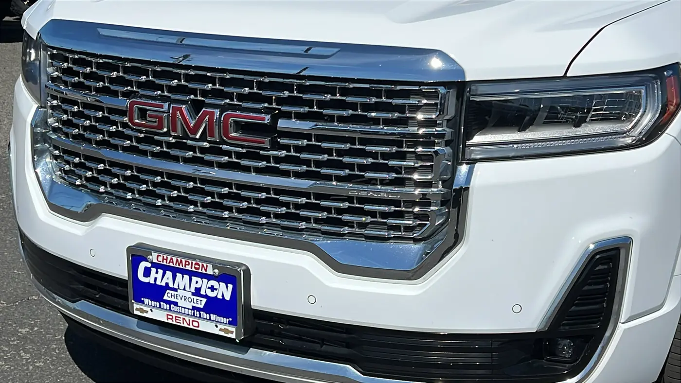 2023 GMC Acadia Denali