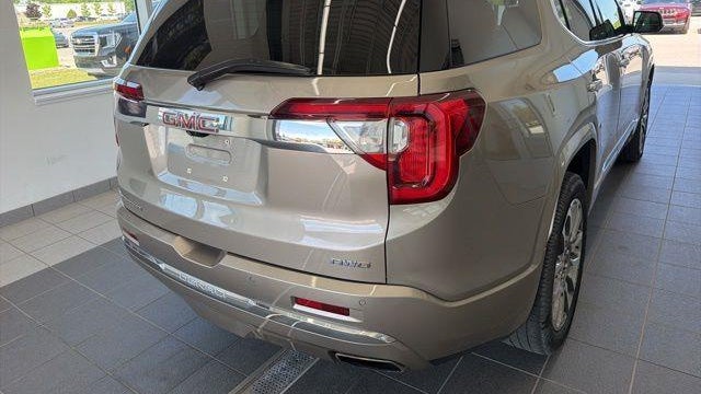 2022 GMC Acadia Denali