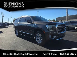 2021 GMC Yukon with Smokey Quartz Metallic Exterior
