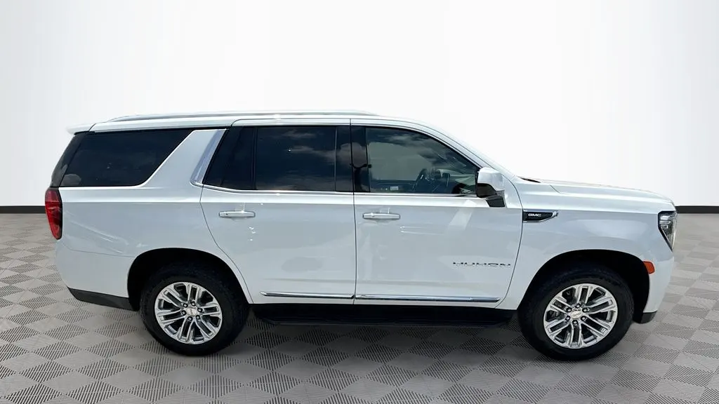 2024 GMC Yukon SLT