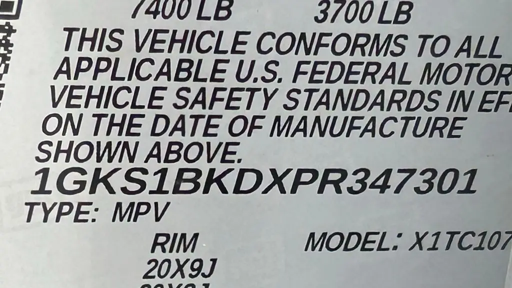 2023 GMC Yukon SLT