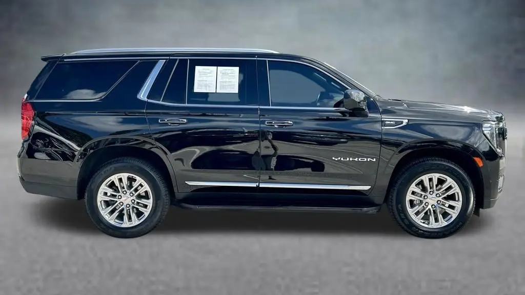 2023 GMC Yukon SLT
