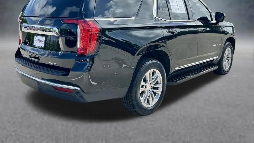 2023 GMC Yukon SLT