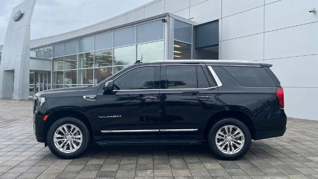 2023 GMC Yukon SLT