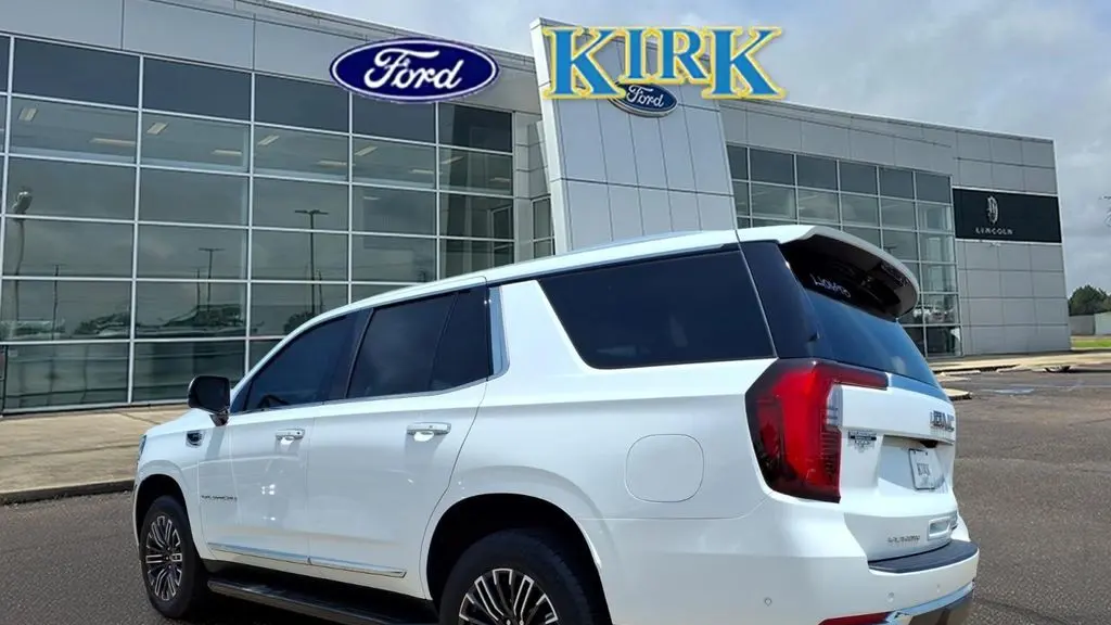 2025 GMC Yukon Elevation