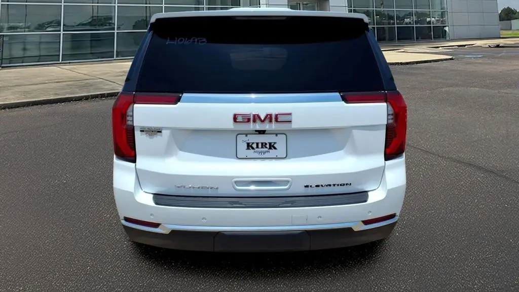 2025 GMC Yukon Elevation