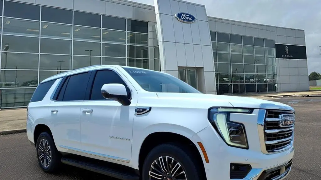 2025 GMC Yukon Elevation