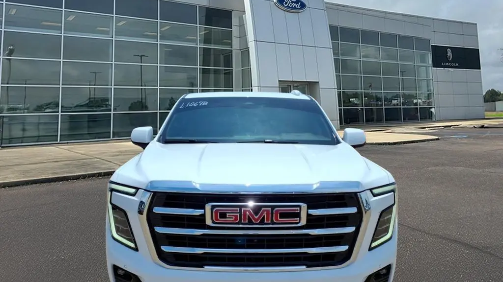 2025 GMC Yukon Elevation