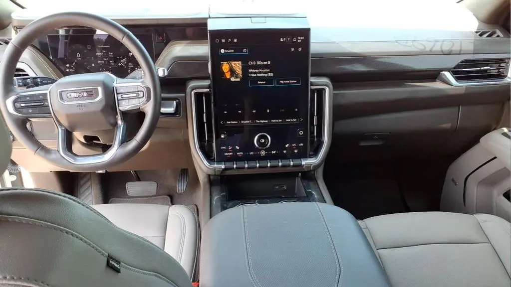 2025 GMC Yukon Elevation