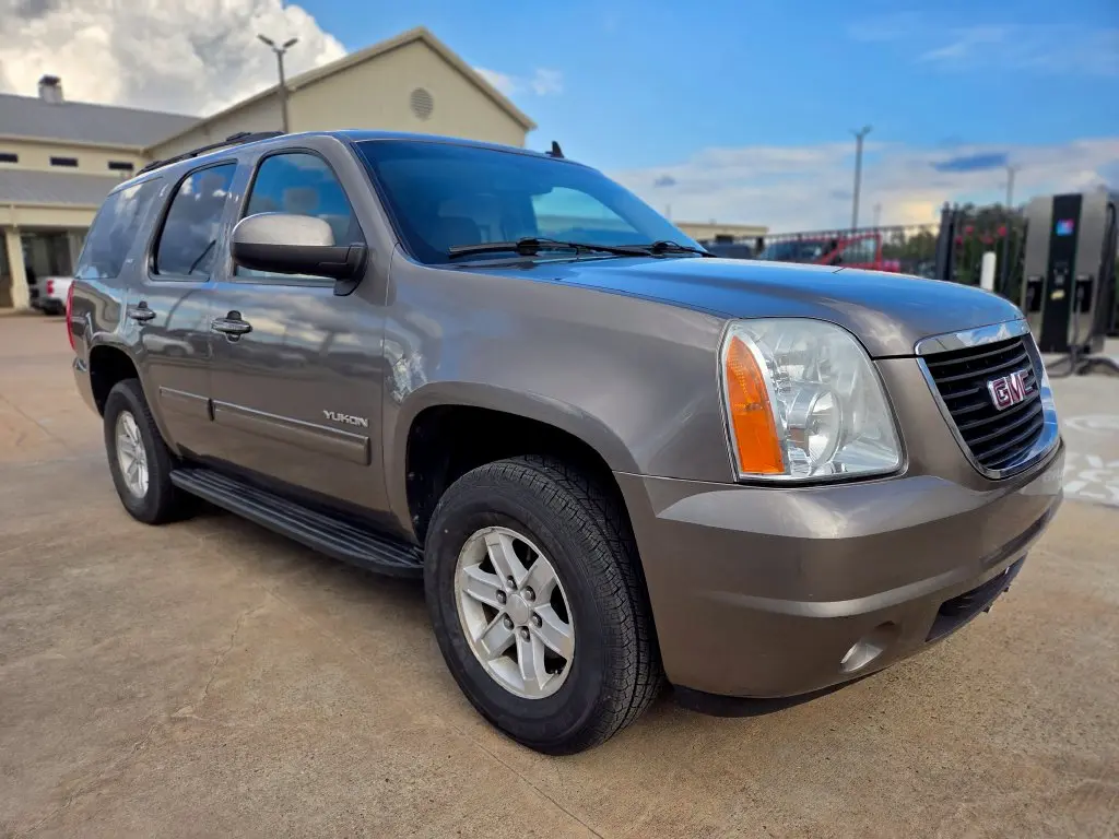 2012 GMC Yukon - $11,377