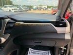 2017 Yukon Thumbnail 34