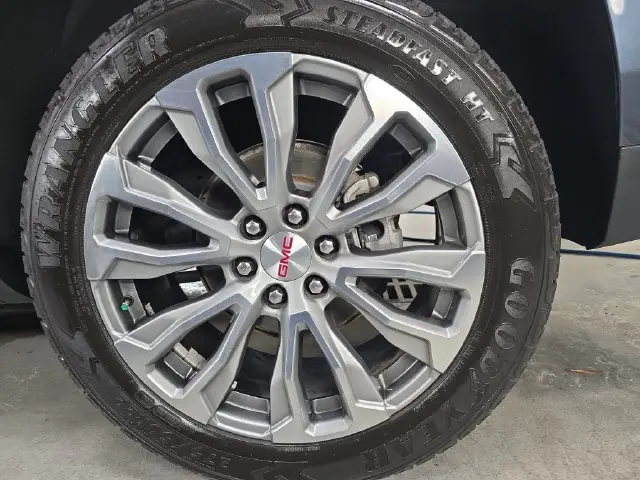 2021 GMC Yukon - $43,680