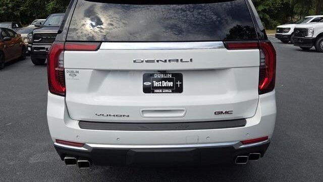 2025 GMC Yukon Denali