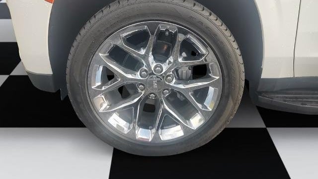 2024 GMC Yukon XL SLE