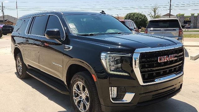 2023 GMC Yukon XL SLE