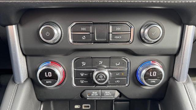 2022 GMC Yukon XL SLE
