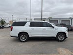 2022 Yukon XL Thumbnail 21