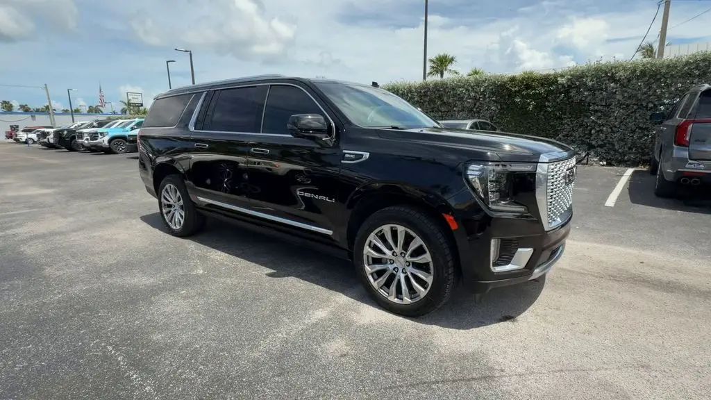 2022 GMC Yukon XL Denali