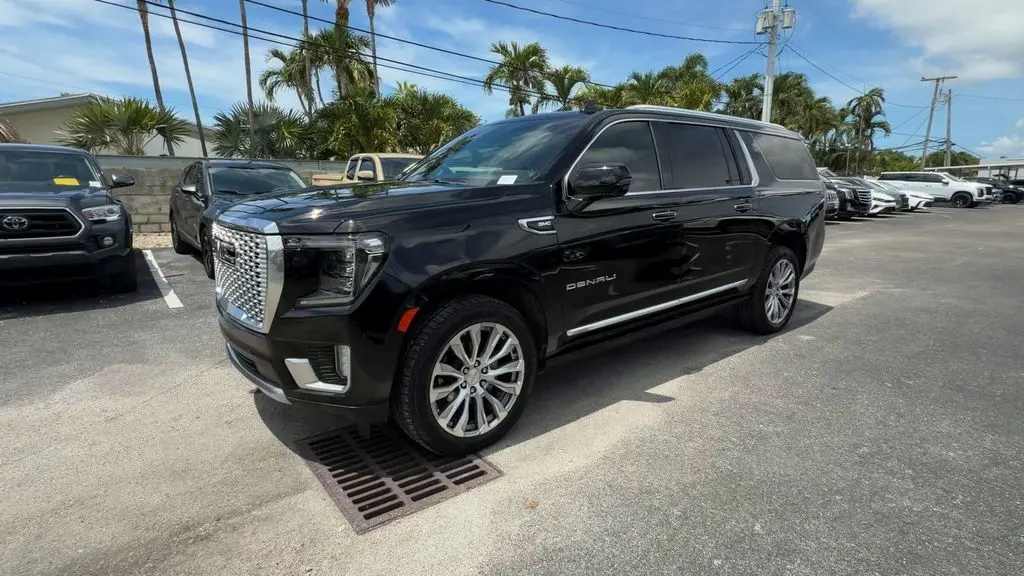 2022 GMC Yukon XL Denali