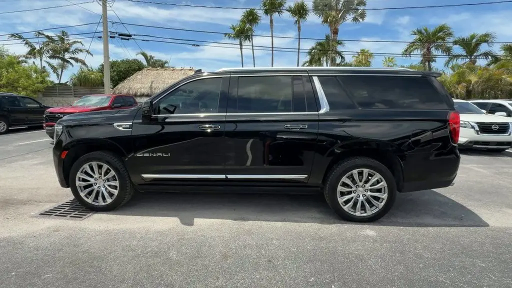 2022 GMC Yukon XL Denali