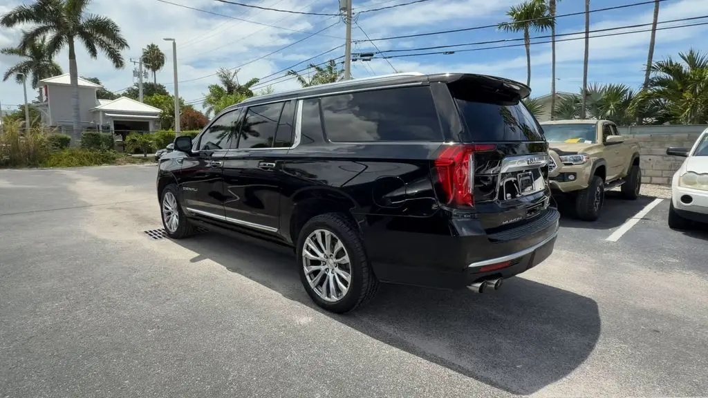 2022 GMC Yukon XL Denali