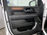 2025 Yukon XL Thumbnail 18