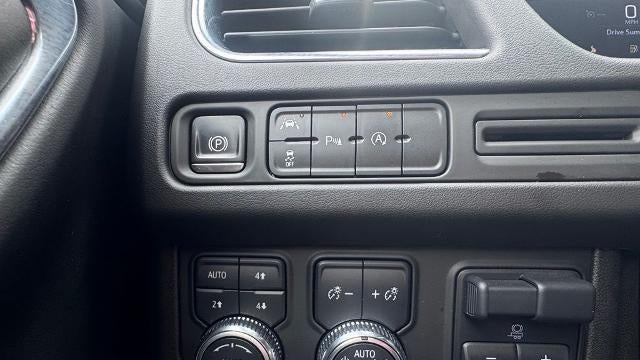 2023 GMC Yukon SLE
