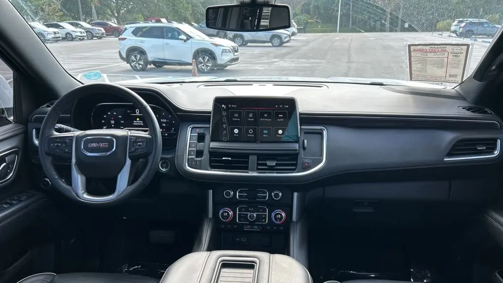2022 GMC Yukon SLT