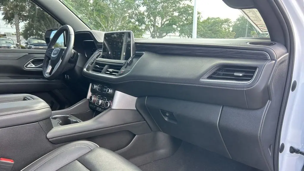 2022 GMC Yukon SLT