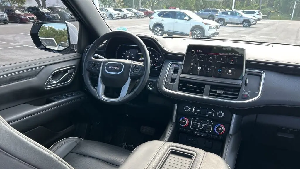 2022 GMC Yukon SLT