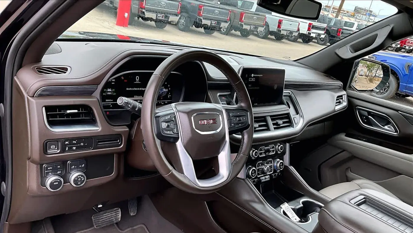2023 GMC Yukon SLT