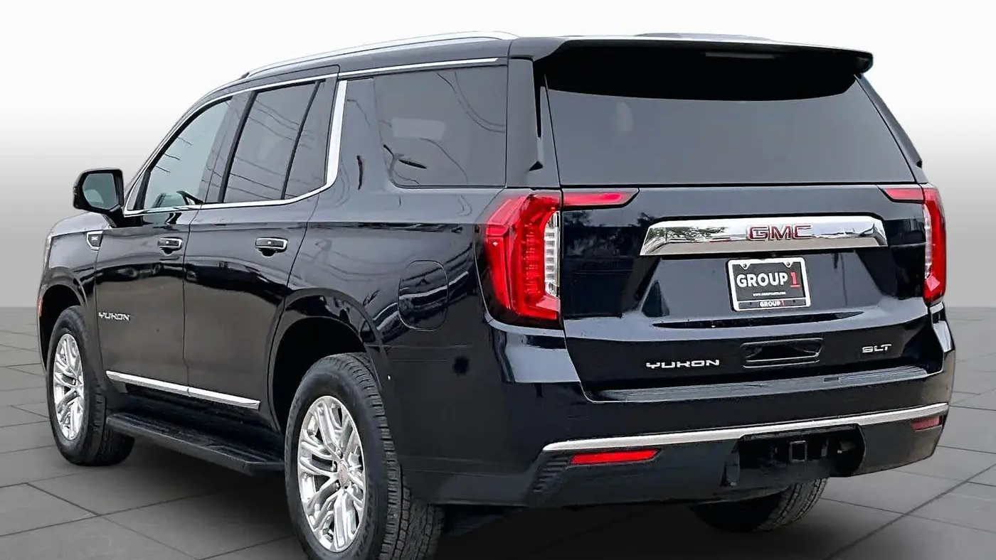 2023 GMC Yukon SLT