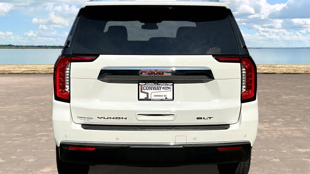 2023 GMC Yukon SLT