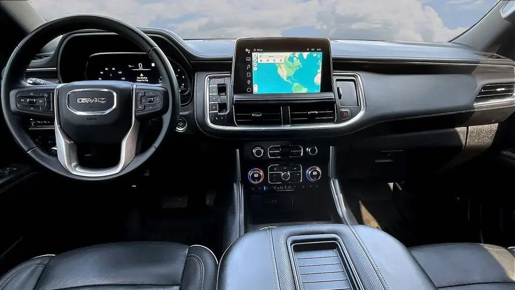 2023 GMC Yukon SLT