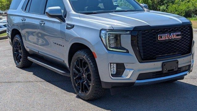 2023 GMC Yukon SLT