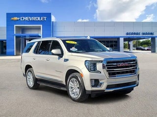 2023 GMC Yukon with Pearl Beige Metallic Exterior