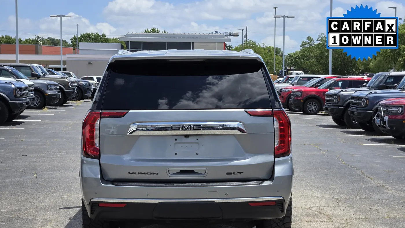 2023 GMC Yukon SLT