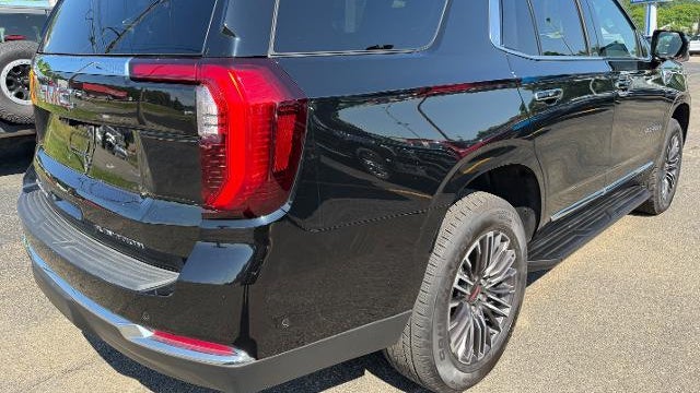 2025 GMC Yukon Elevation