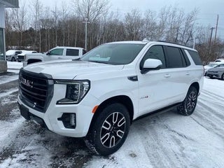 2023 GMC Yukon with White Frost Tricoat Exterior