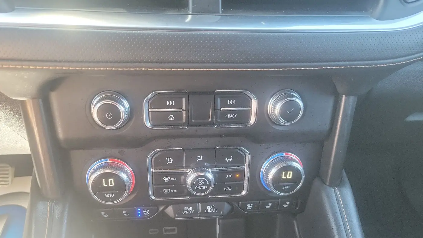 2024 GMC Yukon AT4