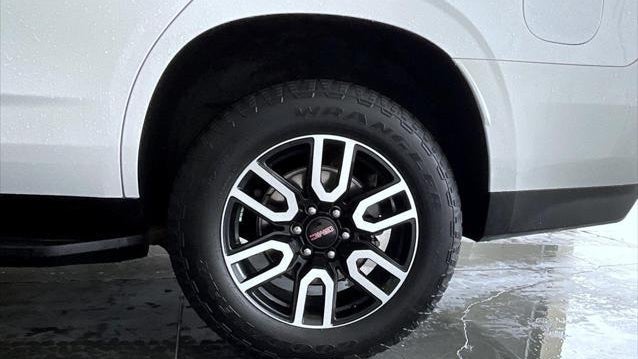 2023 GMC Yukon AT4