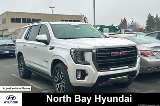 2022 GMC Yukon with White Frost Tricoat Exterior